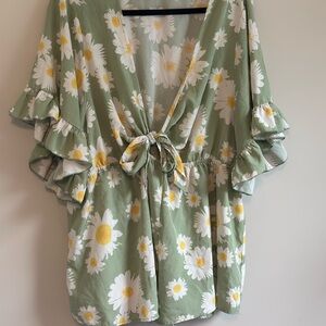 SHEIN Green Flutter Sleeve Blouse with Tie Front